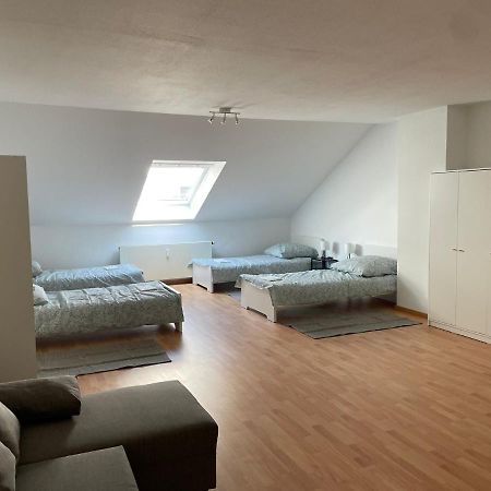 Moeblierte Wohnungen Fuer Monteure Und Arbeiter Saarbrücken Buitenkant foto