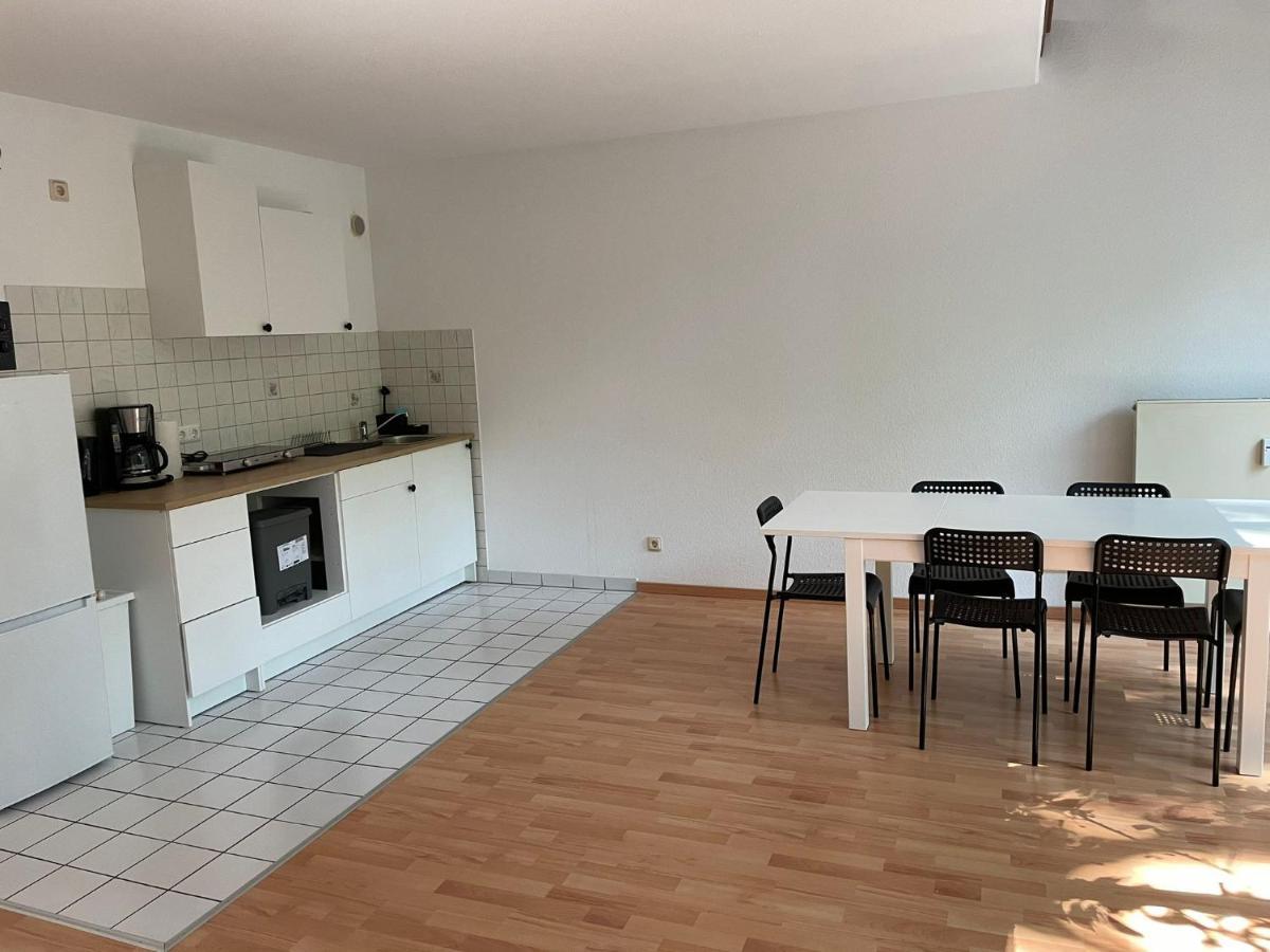 Moeblierte Wohnungen Fuer Monteure Und Arbeiter Saarbrücken Buitenkant foto