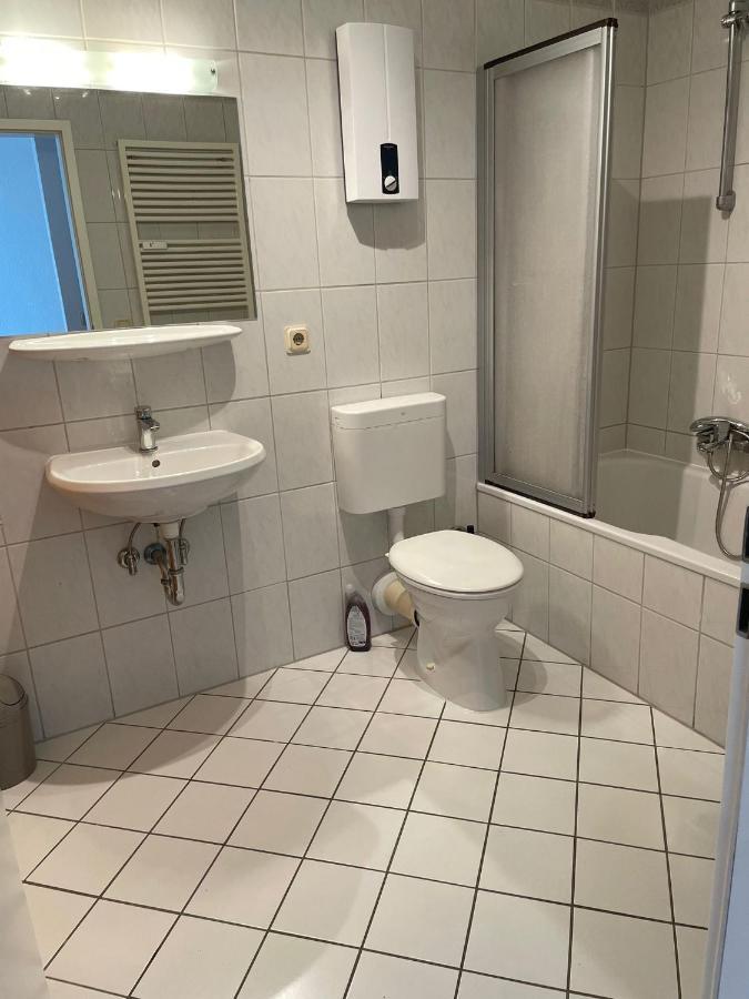 Moeblierte Wohnungen Fuer Monteure Und Arbeiter Saarbrücken Buitenkant foto